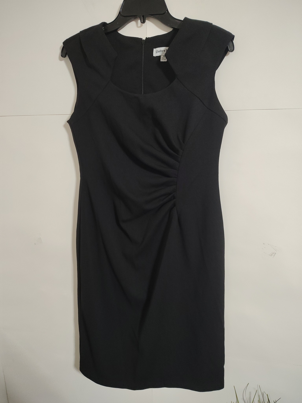 Sleeveless Black Ruched Midi Dress.   -L